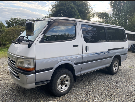 2003 TOYOTA HIACE VAN SUPER GL DUAL A/C 5L ENGINE